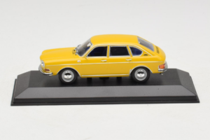 Volkswagen 411 Sárga Minichamps 1:43 VW005 Fém