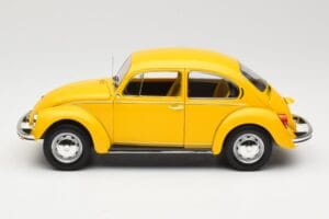 Volkswagen Beetle 1200 Sárga Minichamps 1:18 150057106 Fém – 4. kép a 8-ből
