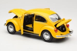 Volkswagen Beetle 1200 Sárga Minichamps 1:18 150057106 Fém – 5. kép a 8-ből