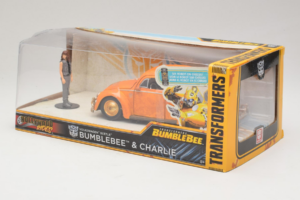 Volkswagen Beetle Bumblebee Transformers With Figure Metals Diecast 1:24 30114 Fém – 3. kép a 3-ből