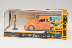 Volkswagen Beetle Bumblebee Transformers With Figure Metals Diecast 1:24 30114 Fém