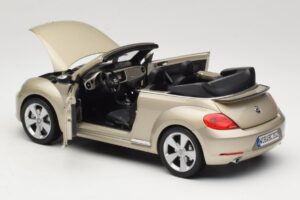 Volkswagen Beetle A5 Kabrió Szürke Kyosho 1:18 5C3099302P7W Fém – 5. kép a 8-ből