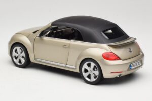 Volkswagen Beetle A5 Kabrió Szürke Kyosho 1:18 5C3099302P7W Fém – 7. kép a 8-ből
