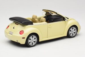 Volkswagen Beetle Kabrió Sárga Gate 1:18 VW24108 Fém – 3. kép a 8-ből