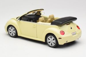 Volkswagen Beetle Kabrió Sárga Gate 1:18 VW24108 Fém – 7. kép a 8-ből