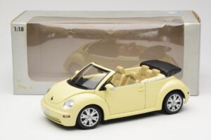 Volkswagen Beetle Kabrió Sárga Gate 1:18 VW24108 Fém – 8. kép a 8-ből