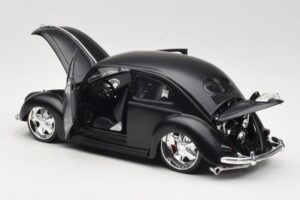 Volkswagen Beetle Type 1 Fekete Maisto 1:18 31018 Fém – 5. kép a 8-ből