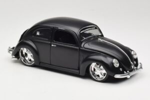 Volkswagen Beetle Type 1 Fekete Maisto 1:18 31018 Fém – 6. kép a 8-ből