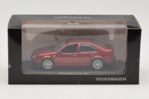 Volkswagen Bora Mk4 Red Metallic Minichamps 1:43 VW003 Fém – 4. kép a 4-ből