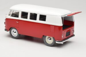 Volkswagen Combi T1 Piros & Fehér Solido 1:18 8031 Fém – 5. kép a 8-ből