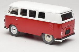 Volkswagen Combi T1 Piros & Fehér Solido 1:18 8031 Fém – 7. kép a 8-ből