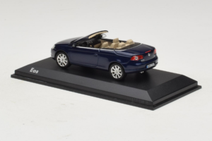 Volkswagen Eos Kabrió Kék Minichamps 1:43 1F0099300D5Q Fém – 3. kép a 5-ből