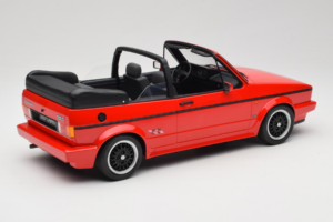 Volkswagen Golf Mk1 Kabrió Sportline Piros Otto 1:12 G095 Gyanta – 2. kép a 6-ből
