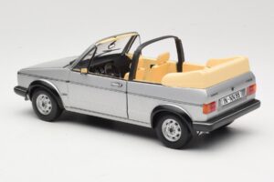 Volkswagen Golf Mk1 Kabrió Ezüst Sun Star 1:18 VW004 Fém – 7. kép a 8-ből