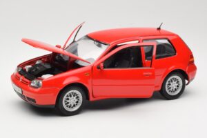 Volkswagen Golf Mk4 GTI Piros Revell 1:18 08943 Fém – 2. kép a 8-ből