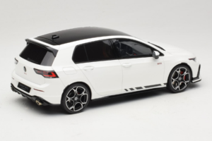 Volkswagen Golf Mk8 GTI Clubsport Pure White Otto 1:18 OT1221 Gyanta – 2. kép a 6-ből