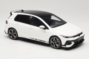 Volkswagen Golf Mk8 GTI Clubsport Pure White Otto 1:18 OT1221 Gyanta – 4. kép a 6-ből