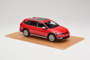 Volkswagen Golf Mk7 Alltrack Tornado Red DNA 1:18 DNA000035 Gyanta – 4. kép a 6-ből