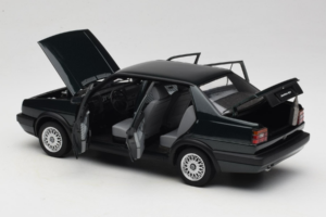 Volkswagen Jetta Mk3 CL Fekete Icartime 1:18 JETTA001 Fém – 5. kép a 8-ből