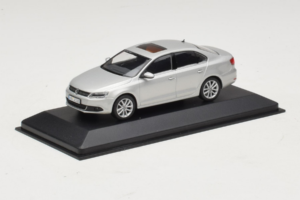Volkswagen Jetta Mk6 Ezüst Minichamps 1:43 JETTA002 Fém – 2. kép a 4-ből