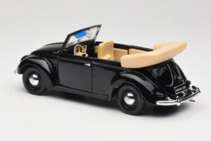 Volkswagen Bogár Kabrió Fekete Maisto 1:18 37800-M6 Fém – 7. kép a 8-ből