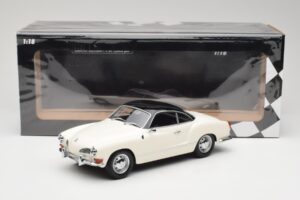 Volkswagen Karmann Ghia Krémszínű Fekete Minichamps 1:18 155054021 Fém – 6. kép a 6-ből