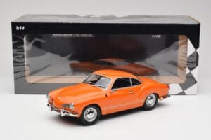 Volkswagen Karmann Ghia Narancssárga Minichamps 1:18 155054020 Fém – 6. kép a 6-ből