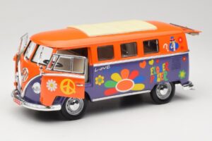 Volkswagen Microbus T1 Flower Power Road Signature 1:18 92329 Fém – 2. kép a 8-ből
