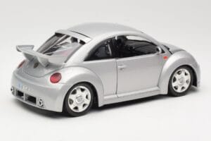 Volkswagen New Beetle RSi Ezüst Bburago 1:18 3306 Fém – 3. kép a 8-ből