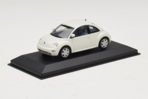 Volkswagen New Beetle Fehér Minichamps 1:43 430058005 Fém – 2. kép a 4-ből