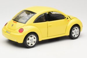 Volkswagen New Beetle Sárga Bburago 1:18 BEETLE001 Fém – 3. kép a 8-ből