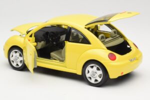 Volkswagen New Beetle Sárga Bburago 1:18 BEETLE001 Fém – 5. kép a 8-ből