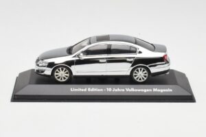 Volkswagen Passat B6 Chrome Silver 10 Years Volkswagen Magazine Minichamps 1:43 PASSAT004 Fém