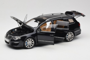 Volkswagen Passat B6 R36 Variant Fekete NZG 1:18 KF044-4A Fém – 2. kép a 8-ből