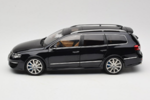 Volkswagen Passat B6 R36 Variant Fekete NZG 1:18 KF044-4A Fém – 4. kép a 8-ből