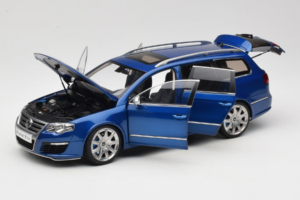 Volkswagen Passat B6 R36 Variant Kék NZG 1:18 KF044 Fém – 2. kép a 9-ből