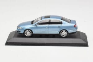 Volkswagen Passat B6 Blue Metallic Minichamps 1:43 PASSAT002 Fém