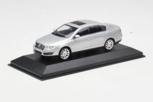 Volkswagen Passat B6 Ezüst Minichamps 1:43 PASSAT003 Fém – 2. kép a 4-ből