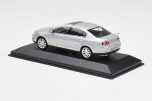 Volkswagen Passat B6 Ezüst Minichamps 1:43 PASSAT003 Fém – 3. kép a 4-ből