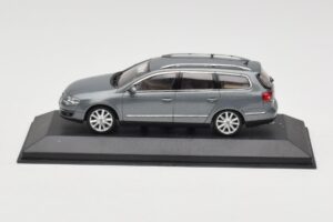 Volkswagen Passat B6 Variant Grey Metallic Minichamps 1:43 PASSAT005 Fém
