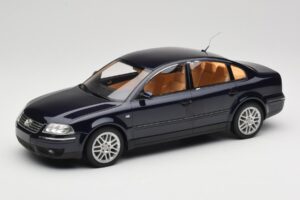 Volkswagen Passat W8 B5.5 Indigo Blue DNA 1:18 DNA000029 Fém