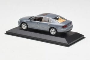 Volkswagen Phaeton 3D Szürke Minichamps 1:43 3D0099300GPR7Q Fém – 3. kép a 4-ből