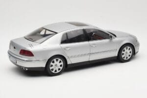 Volkswagen Phaeton D1 Silver Metallic AUTOart 1:18 79742 Fém – 3. kép a 8-ből