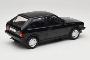 Volkswagen Polo II Coupe G40 Fekete MCG 1:18 MCG18524 Fém – 2. kép a 6-ből