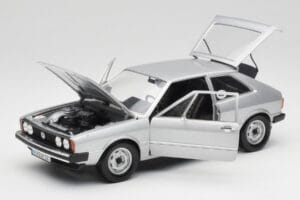 Volkswagen Scirocco GT Mk1 Silver Metallic Revell 1:18 08833 Fém – 2. kép a 8-ből