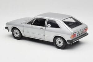 Volkswagen Scirocco GT Mk1 Silver Metallic Revell 1:18 08833 Fém – 7. kép a 8-ből