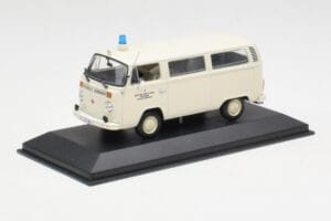 Volkswagen T2 Ambulance DRK Minichamps 1:43 400053090 Fém – 2. kép a 4-ből