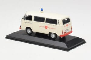Volkswagen T2 Ambulance Malteser Hilfsdienst Minichamps 1:43 400053092 Fém – 3. kép a 4-ből