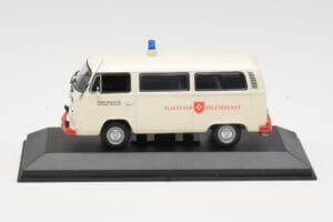 Volkswagen T2 Ambulance Malteser Hilfsdienst Minichamps 1:43 400053092 Fém