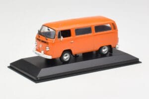 Volkswagen T2 Bus Narancssárga Minichamps 1:43 400053000 Fém – 2. kép a 4-ből